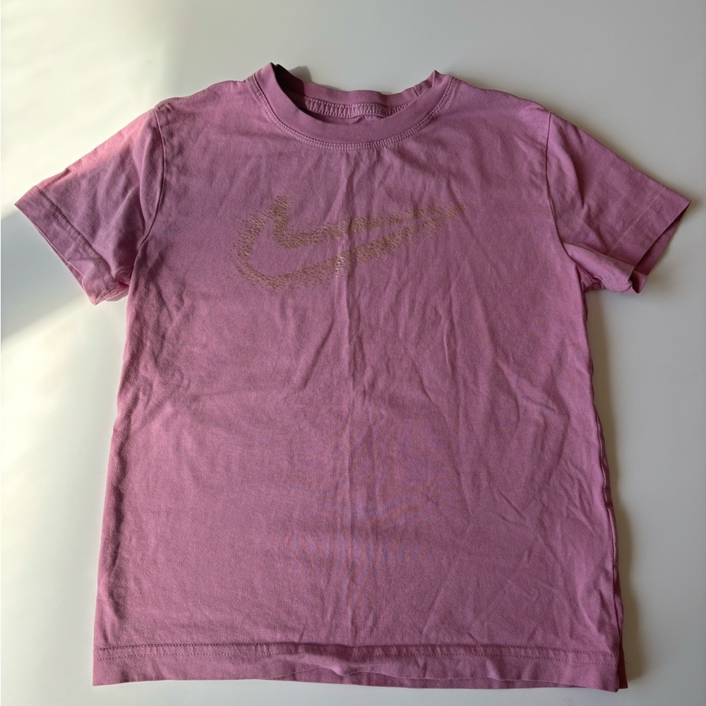 Nike Girl’s Gold Speckled Logo T-Shirt